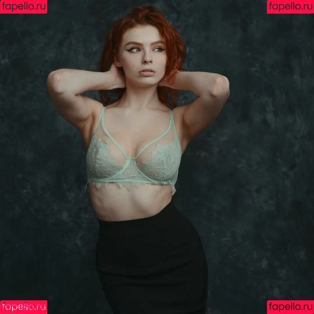 Kari Pitinova Onlyfans Photo Gallery 