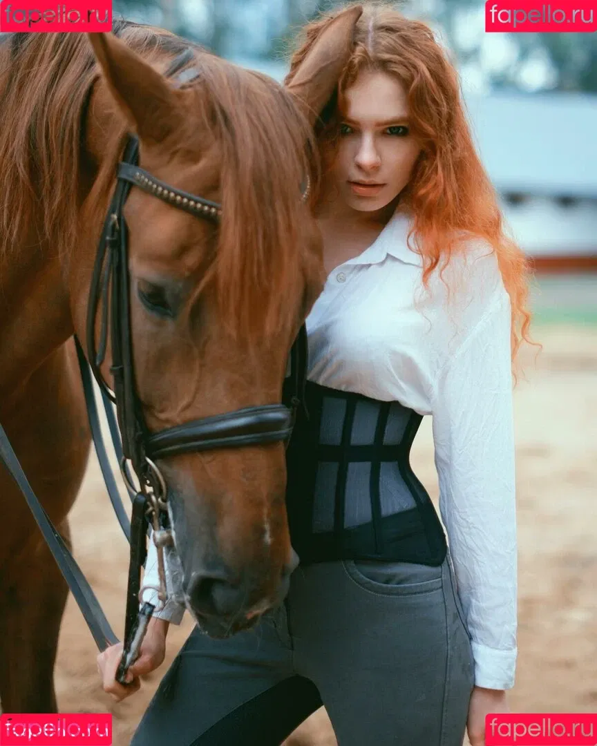 Kari Pitinova Onlyfans Photo Gallery 