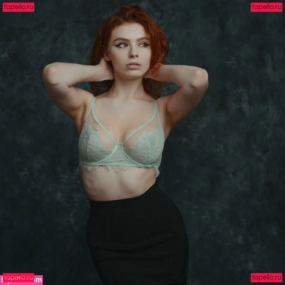 Kari Pitinova Onlyfans Photo Gallery 