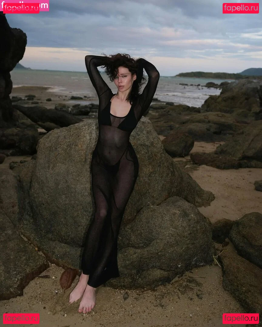 Kari Pitinova Onlyfans Photo Gallery 