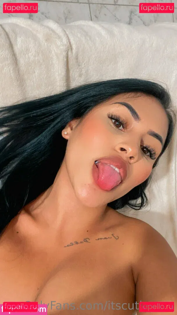 itsthesaracutie Onlyfans Photo Gallery 