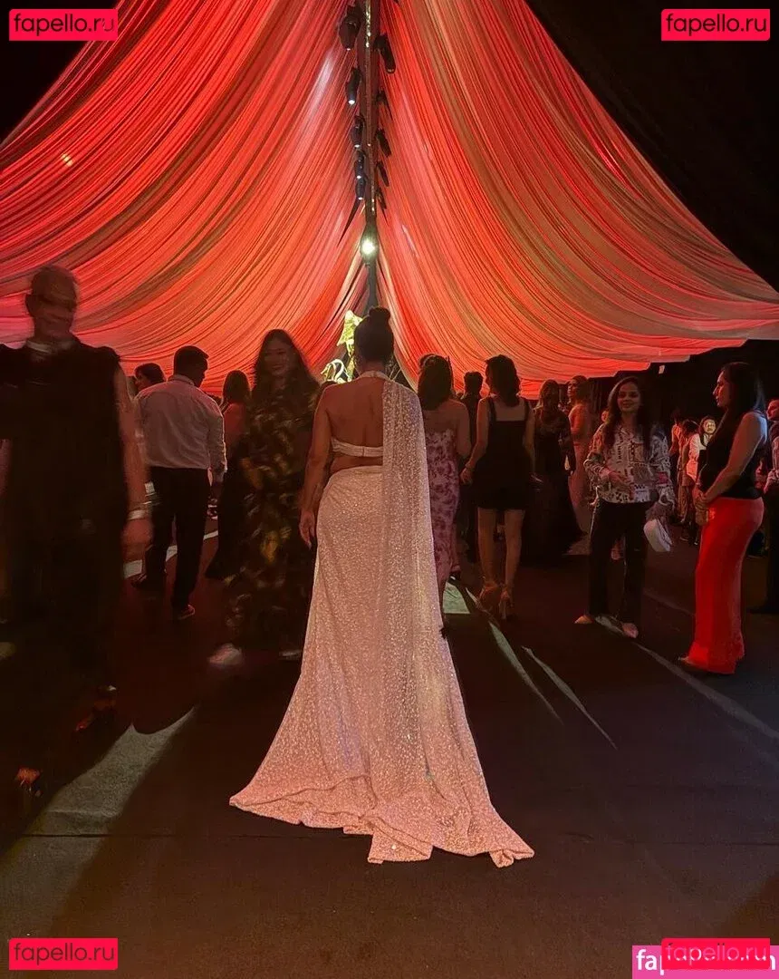 Malaika Arora Onlyfans Photo Gallery 