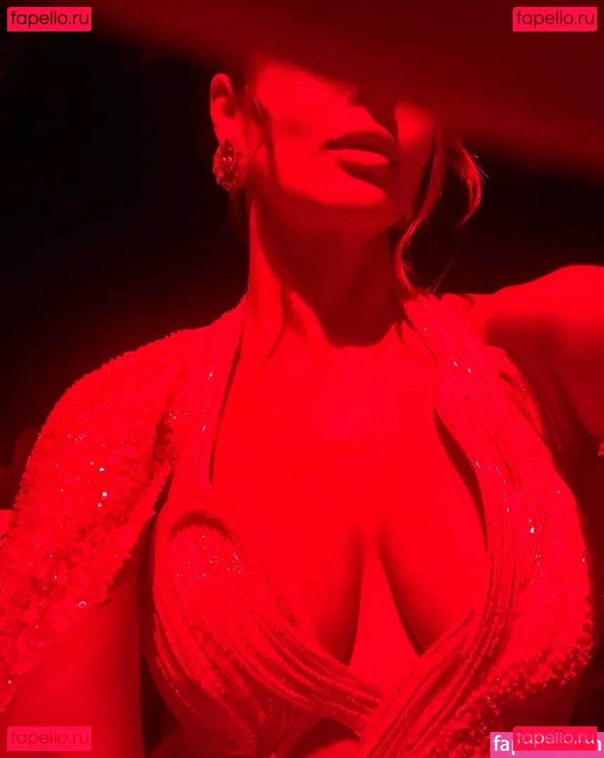 Malaika Arora Onlyfans Photo Gallery 