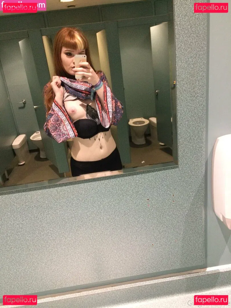 gingerminniemfc Onlyfans Photo Gallery 