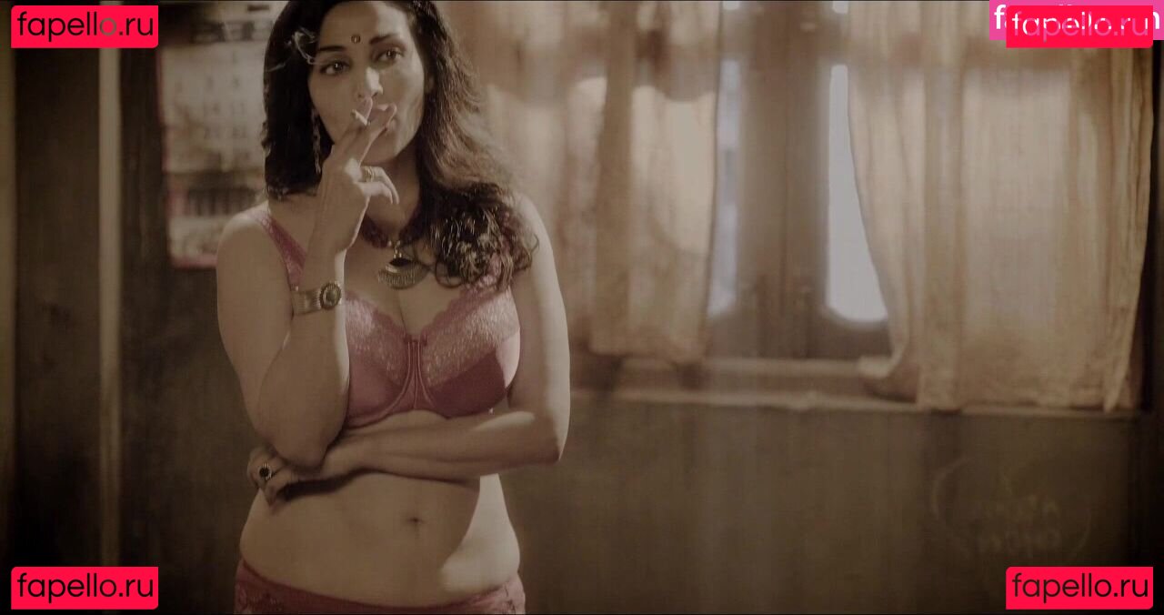 Flora Saini Nude Onlyfans Photo 31