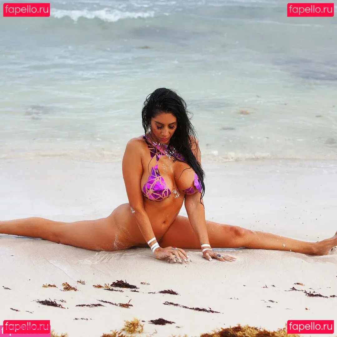 Jennelle Gordon Onlyfans Photo Gallery 