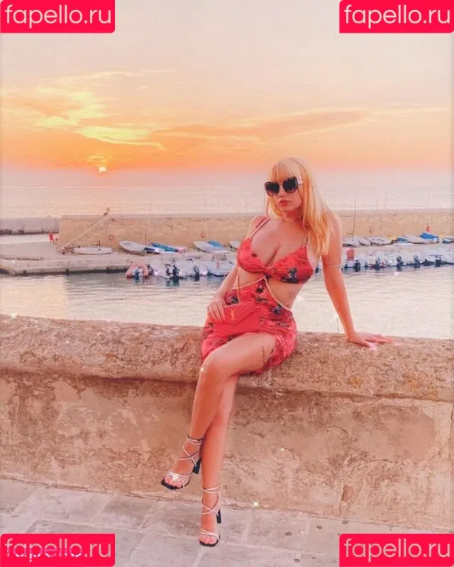 Luana88chloe Onlyfans Photo Gallery 