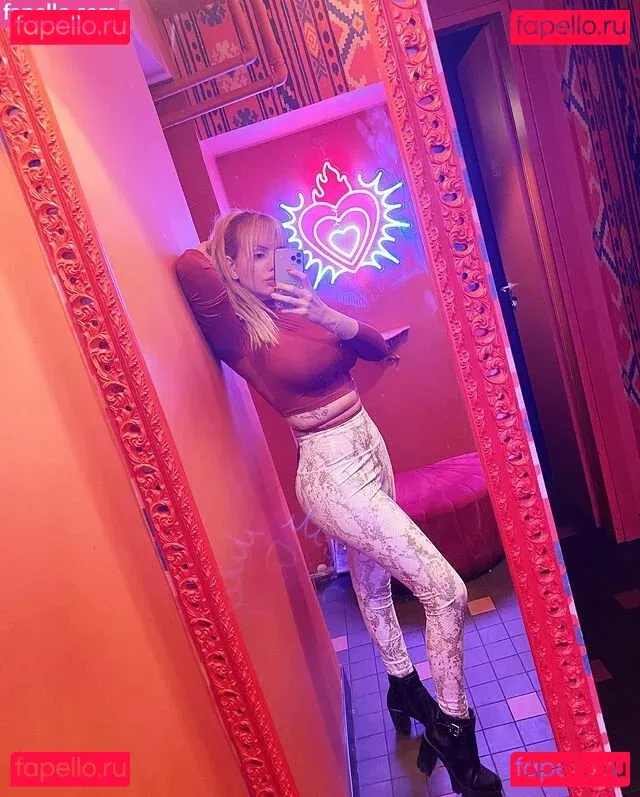 Luana88chloe Onlyfans Photo Gallery 