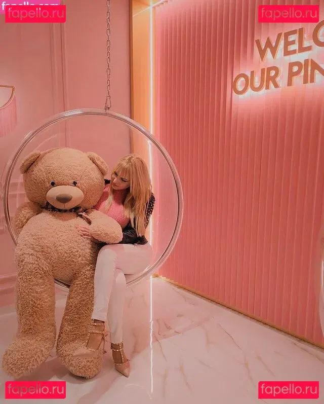 Luana88chloe Onlyfans Photo Gallery 