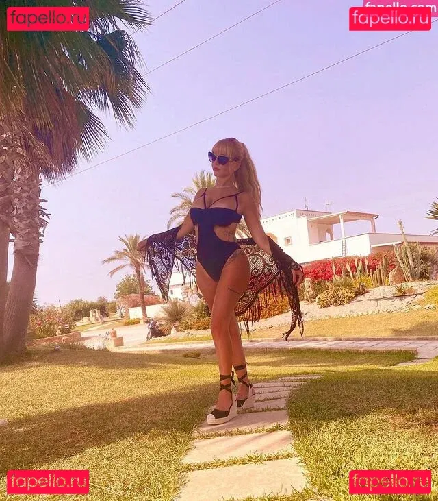 Luana88chloe Onlyfans Photo Gallery 