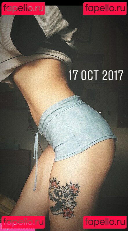MiaVonFox Nude Onlyfans Photo 12