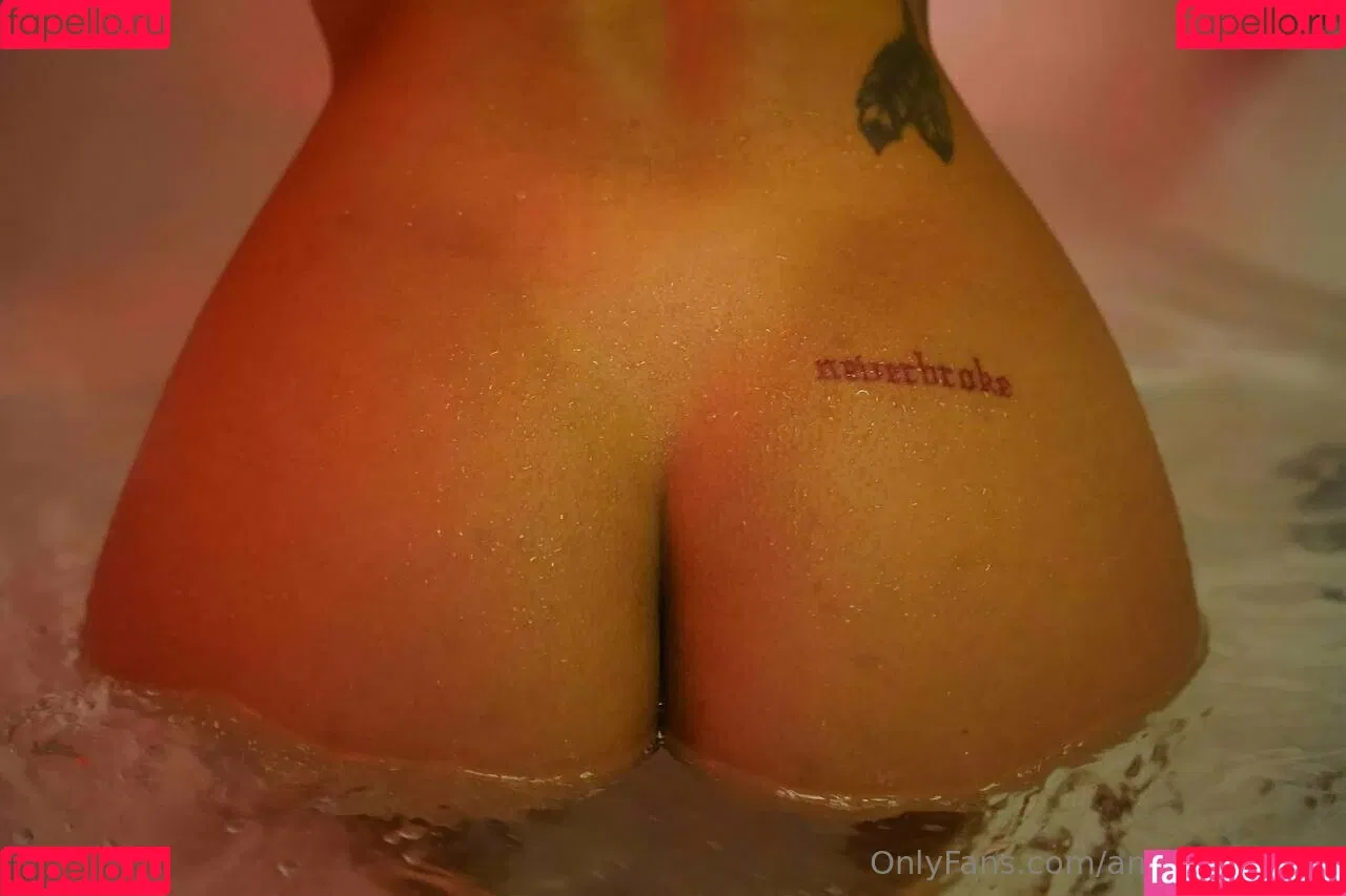 Badgyelkeke Onlyfans Photo Gallery 