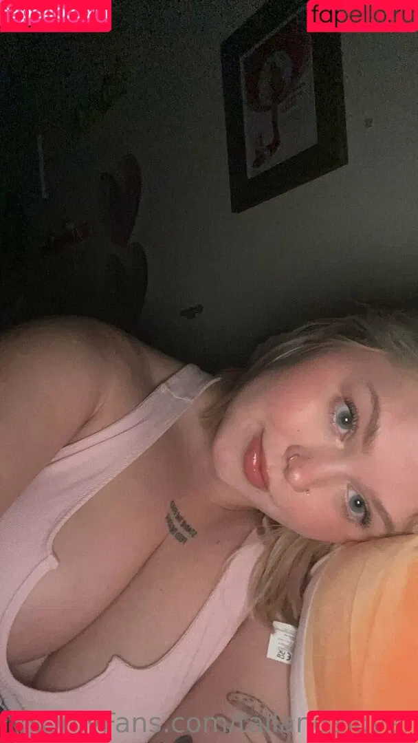 tallandalover Onlyfans Photo Gallery 