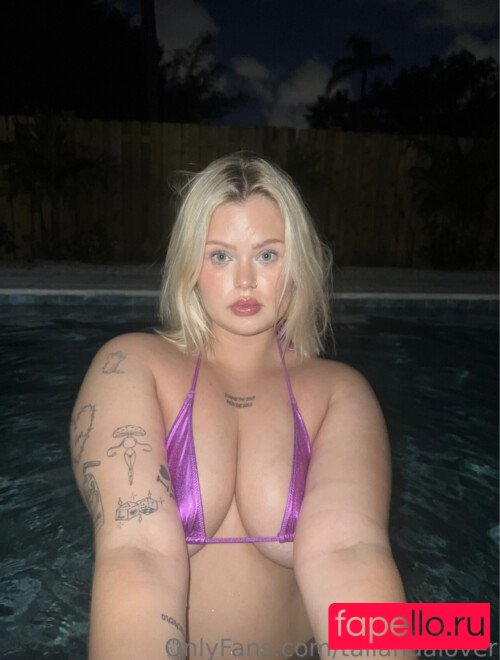 tallandalover Onlyfans Photo Gallery 