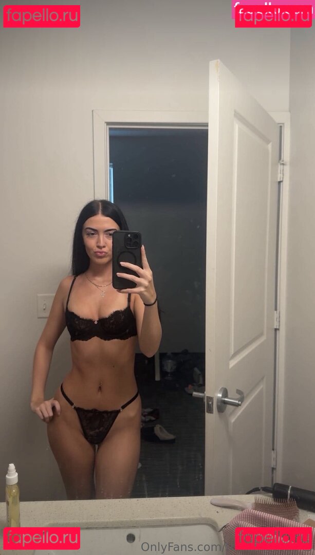 Katie Brooks Nude Onlyfans Photo 3