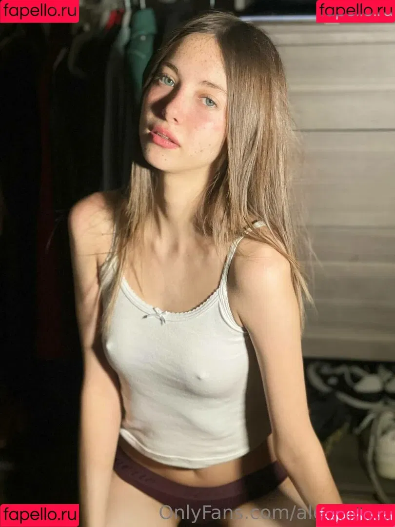Aleja Crack Onlyfans Photo Gallery 