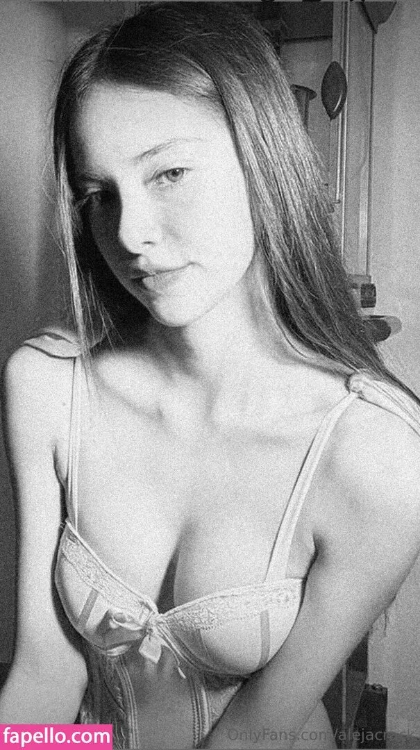 Aleja Crack Onlyfans Photo Gallery 