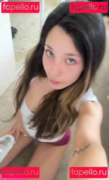 Ella Lauryn Nude Onlyfans Photo 14