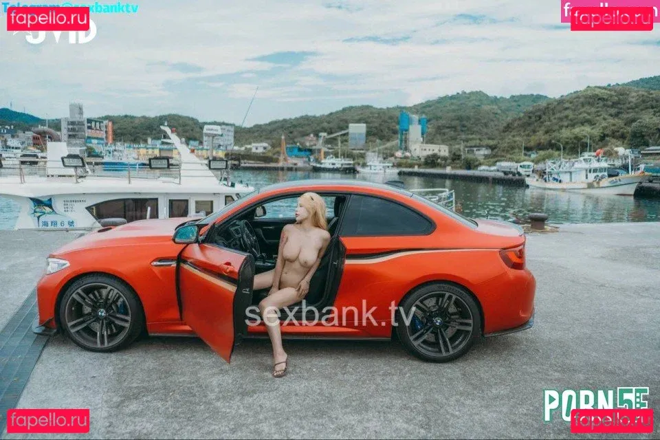 ayyy_vuh Onlyfans Photo Gallery 