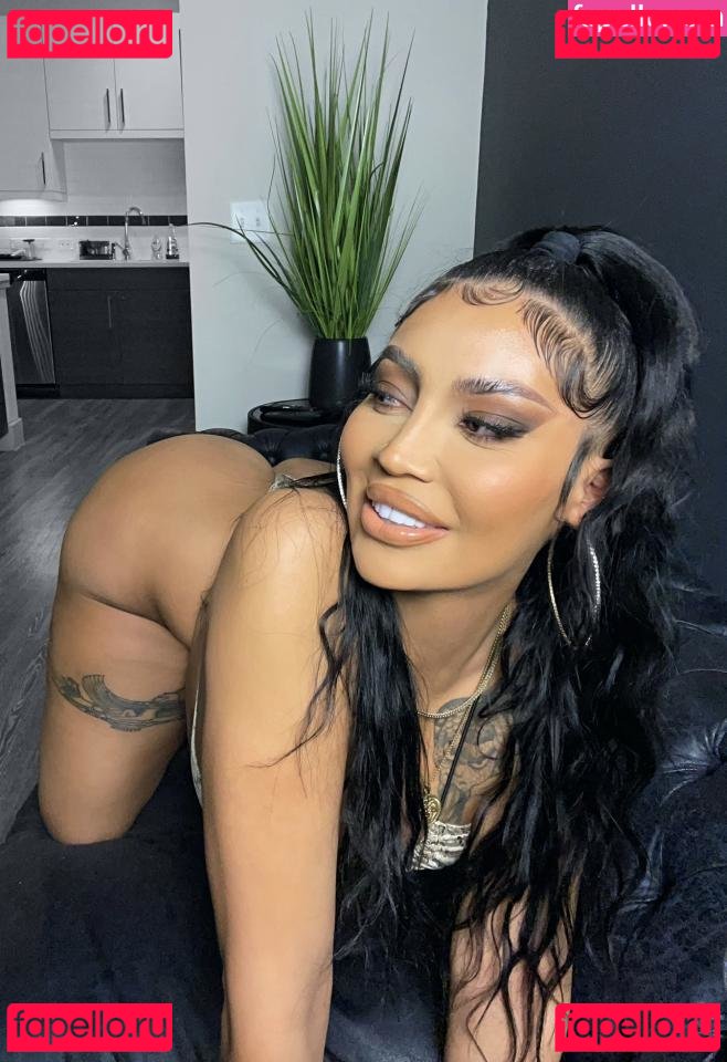 Isis Mascote Nude Onlyfans Photo 14
