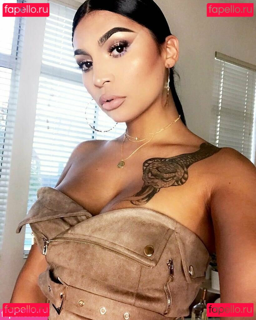 Isis Mascote Nude Onlyfans Photo 7