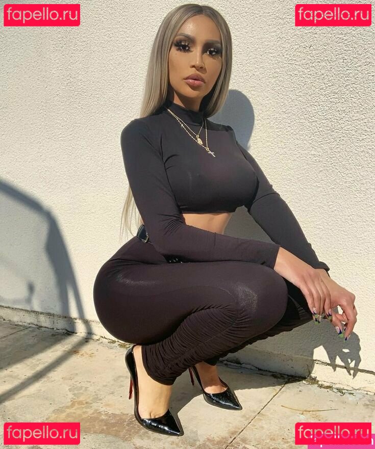 Isis Mascote Nude Onlyfans Photo 4