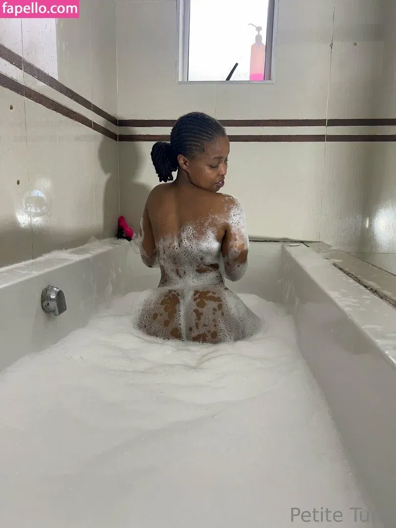 petitetumi Onlyfans Photo Gallery 