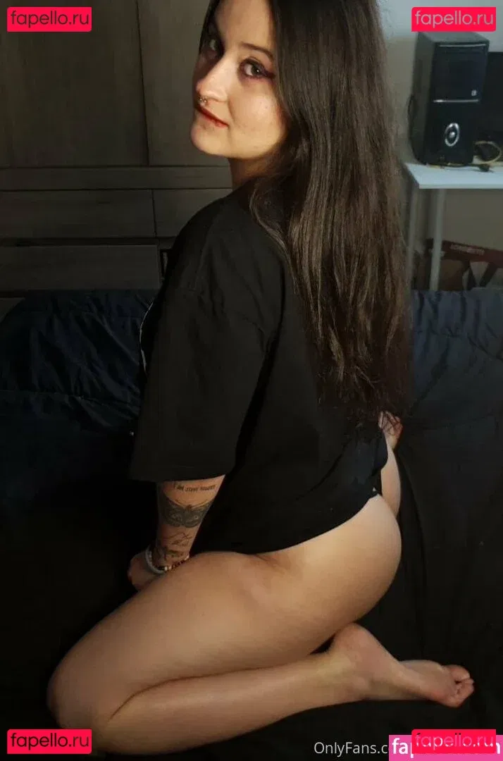 malovescott Onlyfans Photo Gallery 