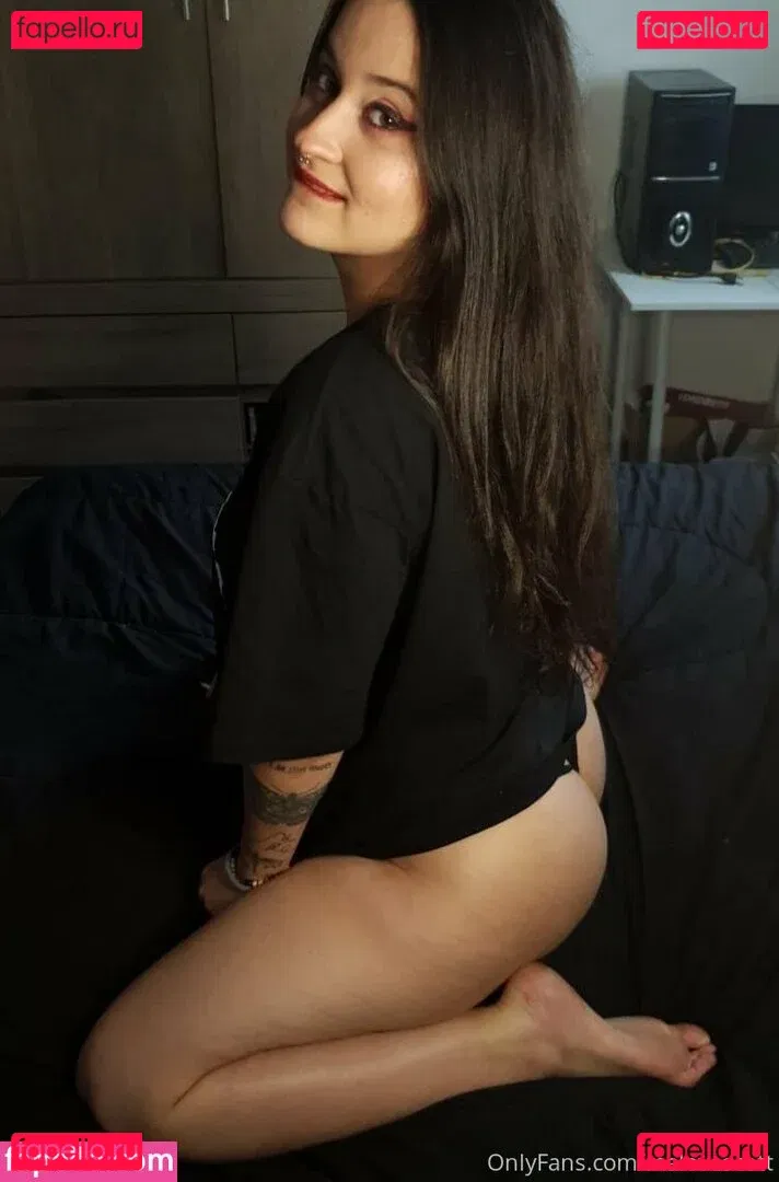 malovescott Onlyfans Photo Gallery 