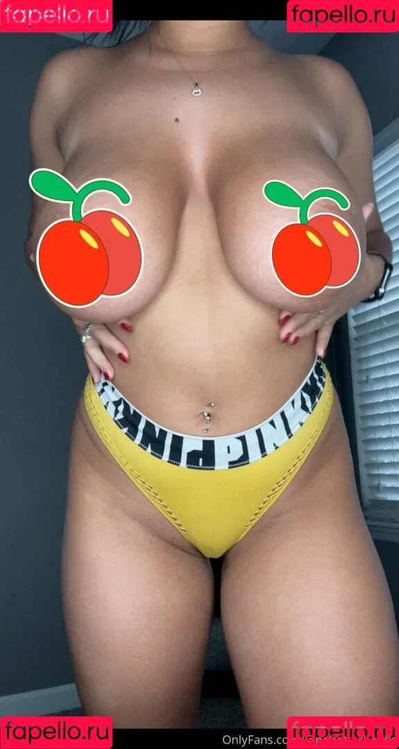 nobettertits Onlyfans Photo Gallery 