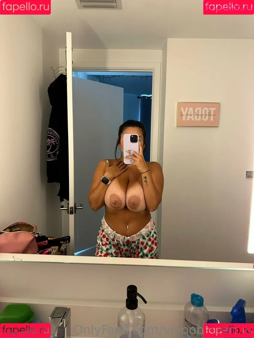nobettertits Onlyfans Photo Gallery 