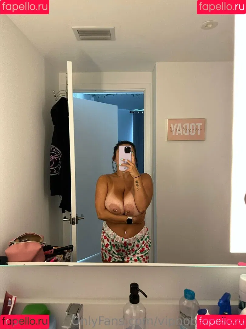 nobettertits Onlyfans Photo Gallery 