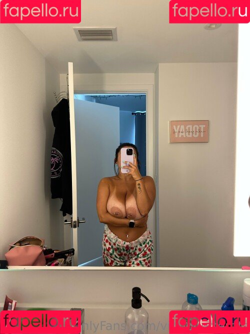 nobettertits Onlyfans Photo Gallery 