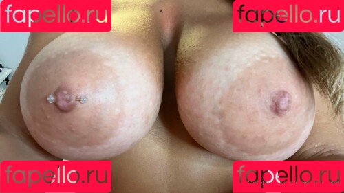 nobettertits Onlyfans Photo Gallery 