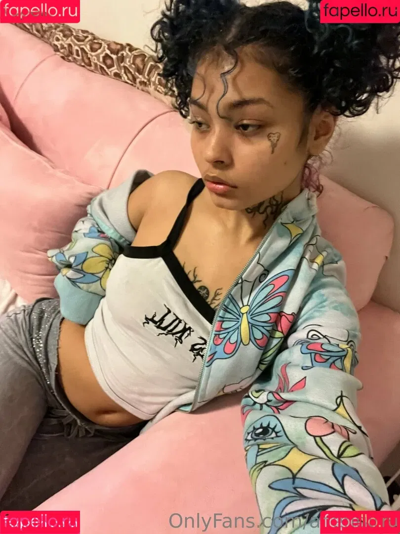 aliengirl0 Onlyfans Photo Gallery 