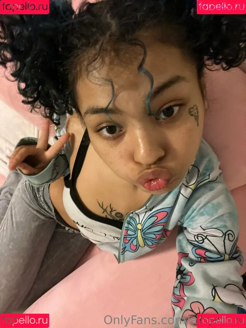 aliengirl0 Onlyfans Photo Gallery 