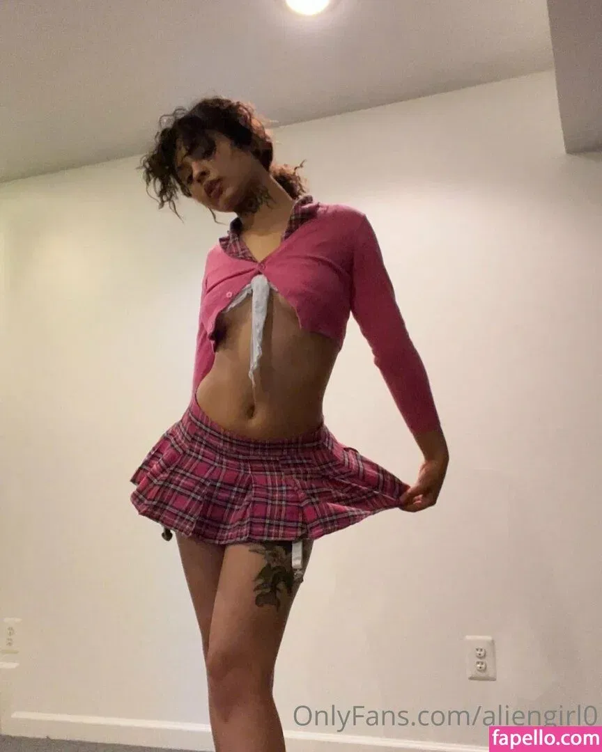 aliengirl0 Onlyfans Photo Gallery 