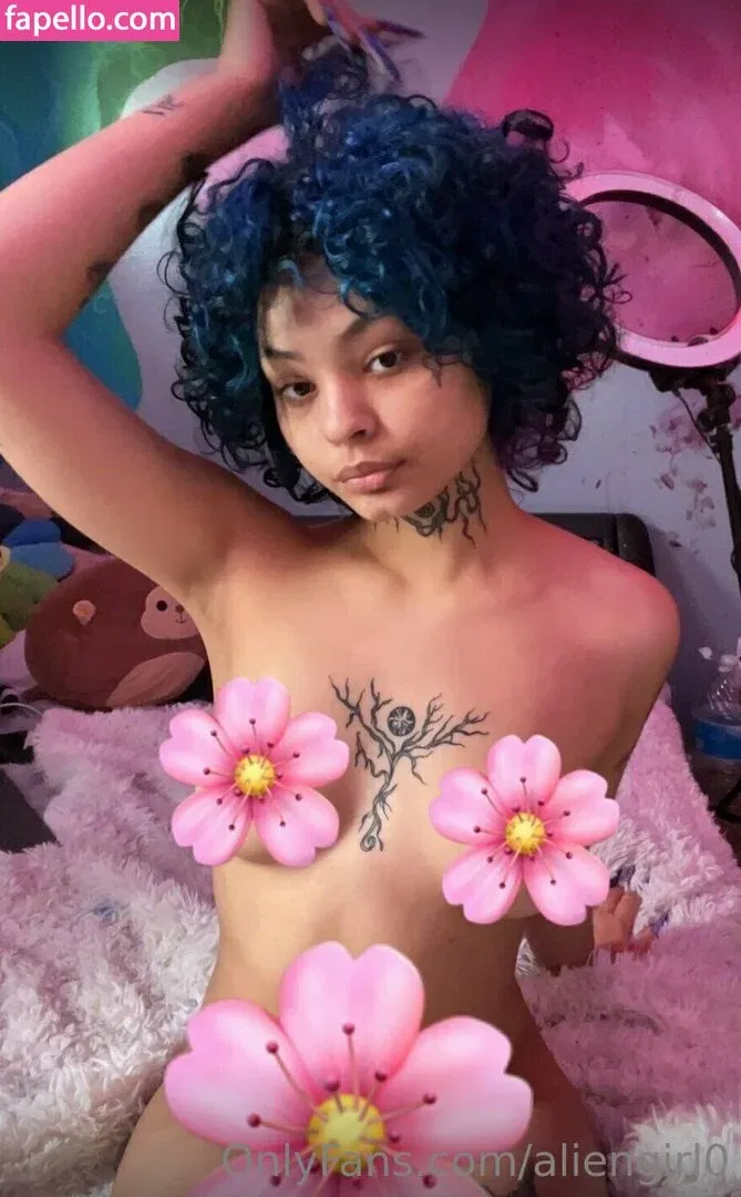 aliengirl0 Onlyfans Photo Gallery 