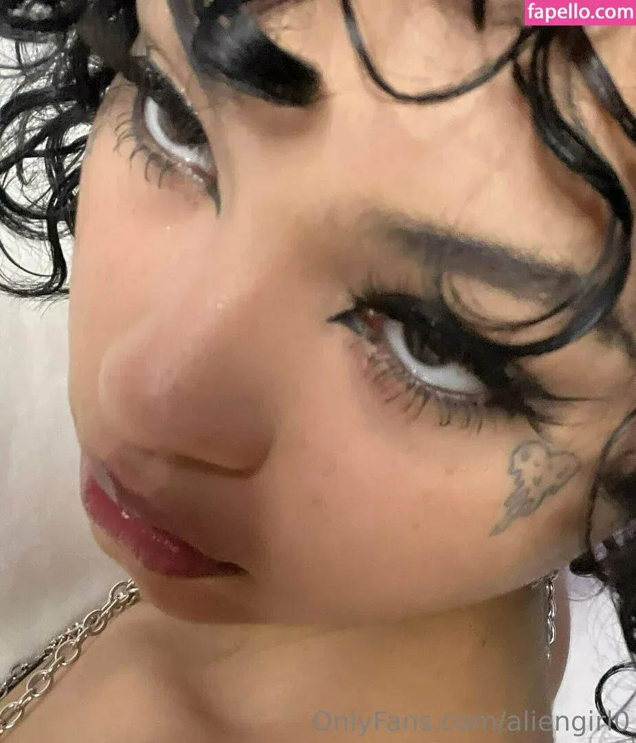aliengirl0 Onlyfans Photo Gallery 