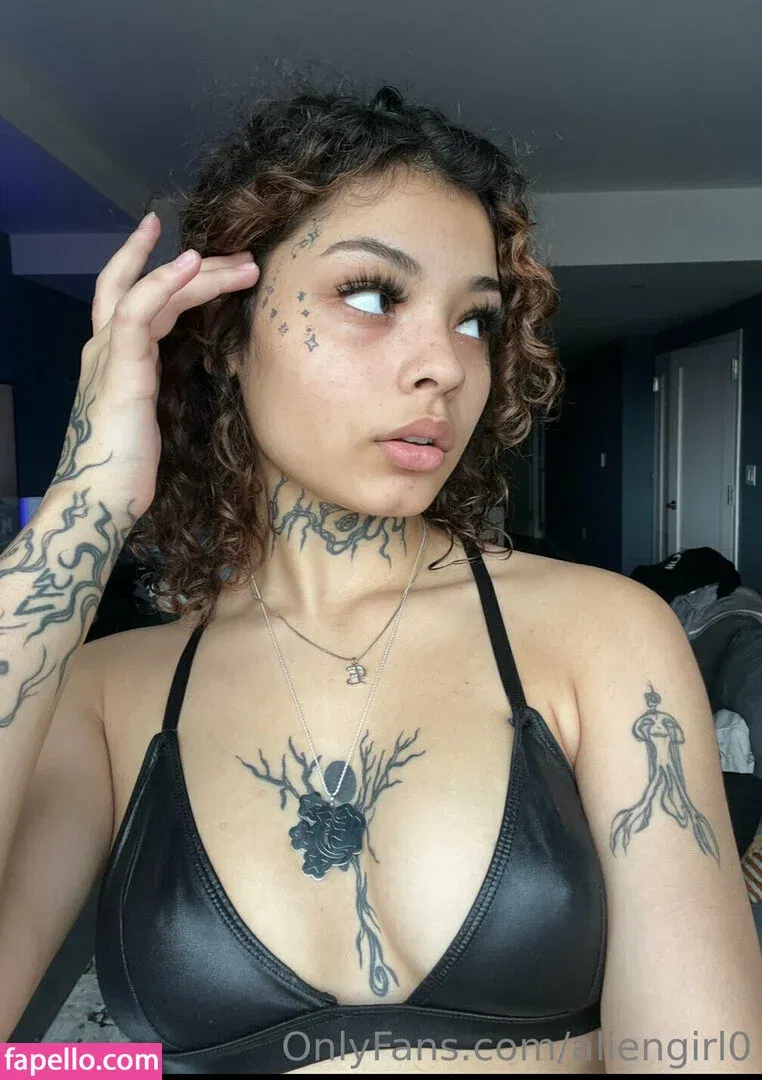 aliengirl0 Onlyfans Photo Gallery 