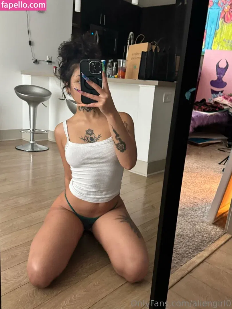 aliengirl0 Onlyfans Photo Gallery 