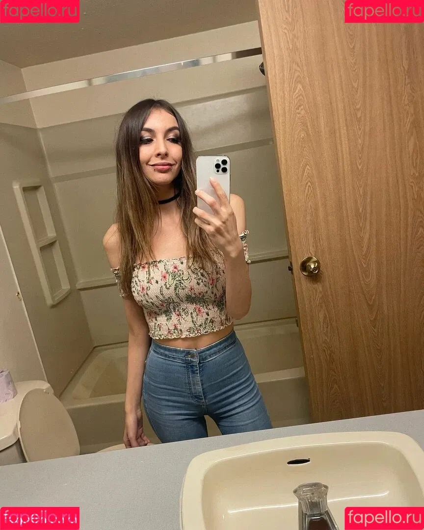 ChloeNight Onlyfans Photo Gallery 
