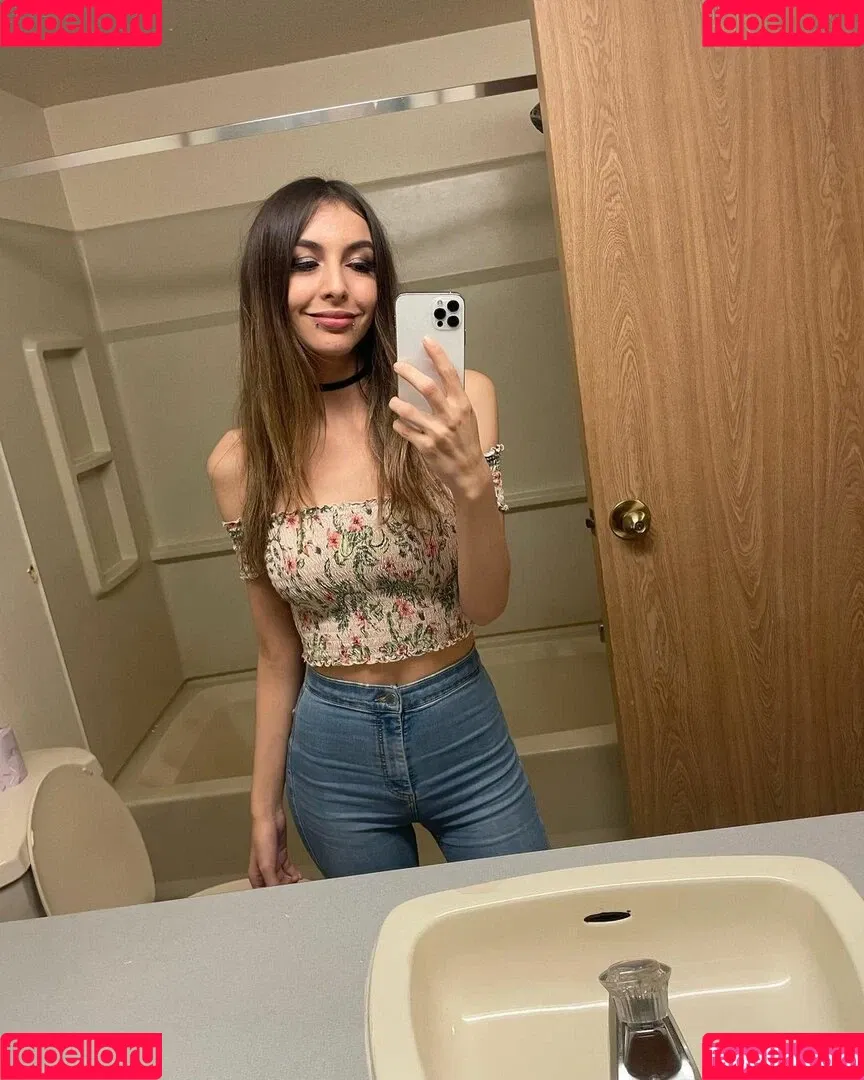 ChloeNight Onlyfans Photo Gallery 
