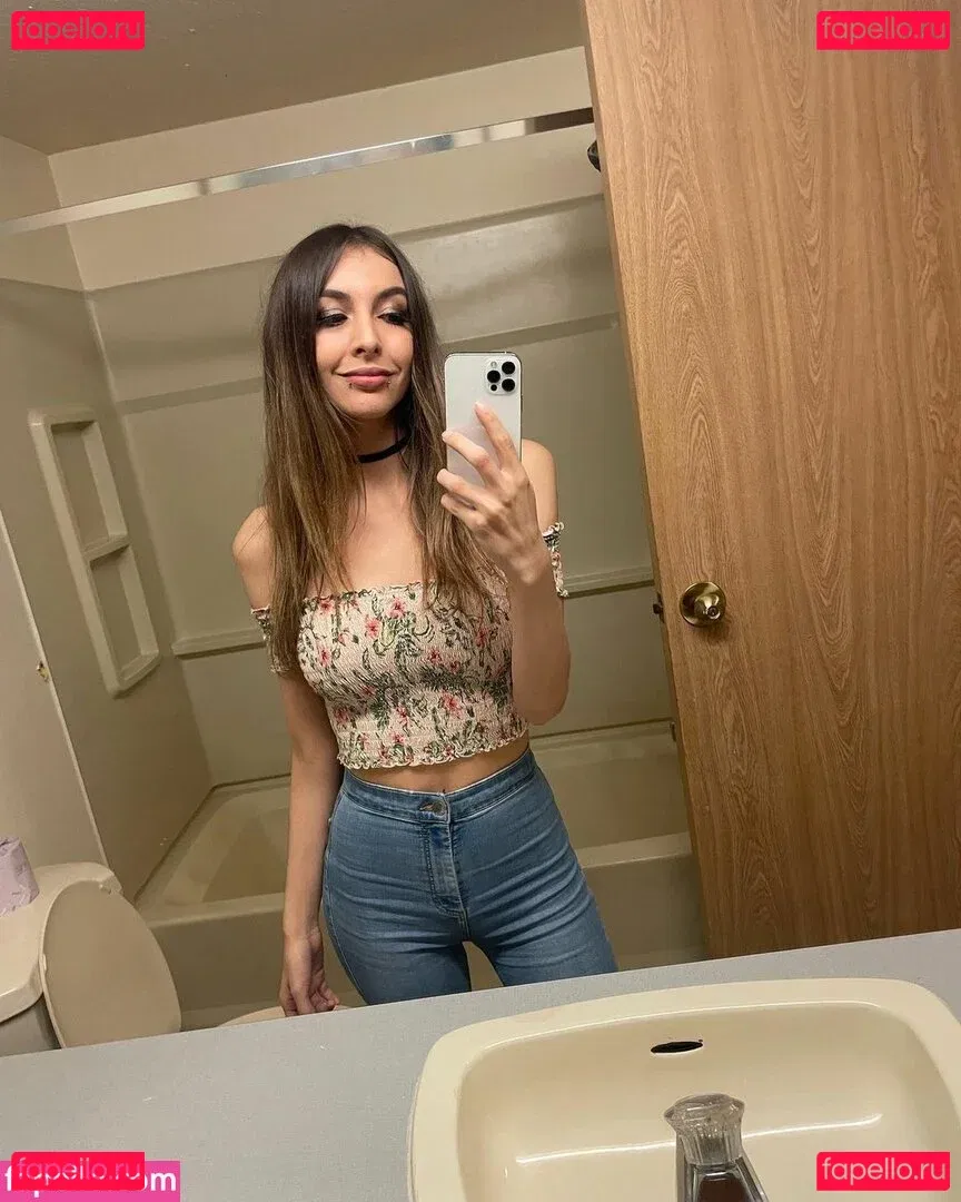 ChloeNight Onlyfans Photo Gallery 