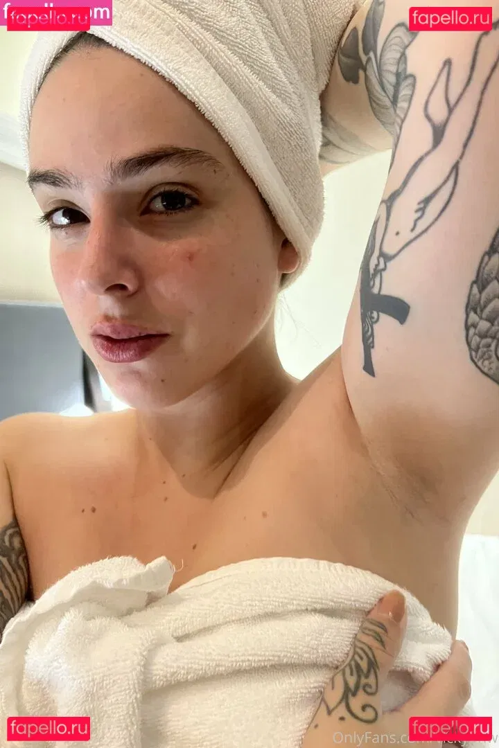 vickyohw Onlyfans Photo Gallery 