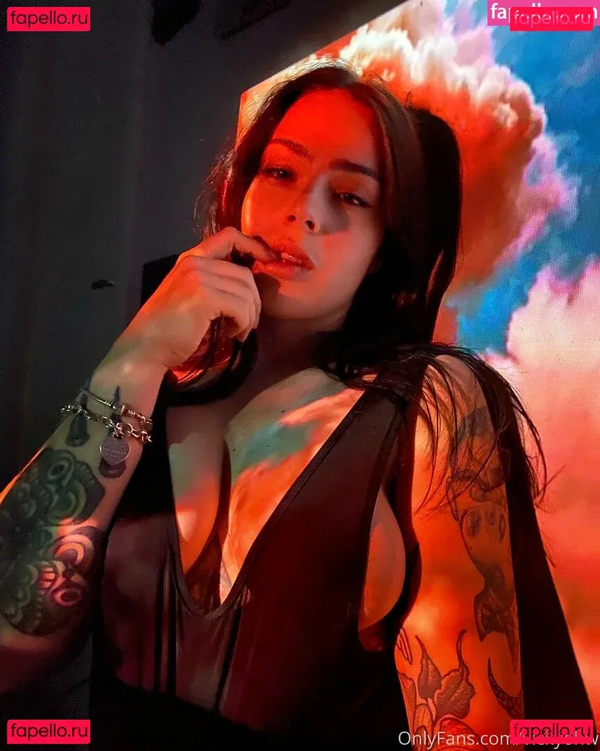 vickyohw Onlyfans Photo Gallery 