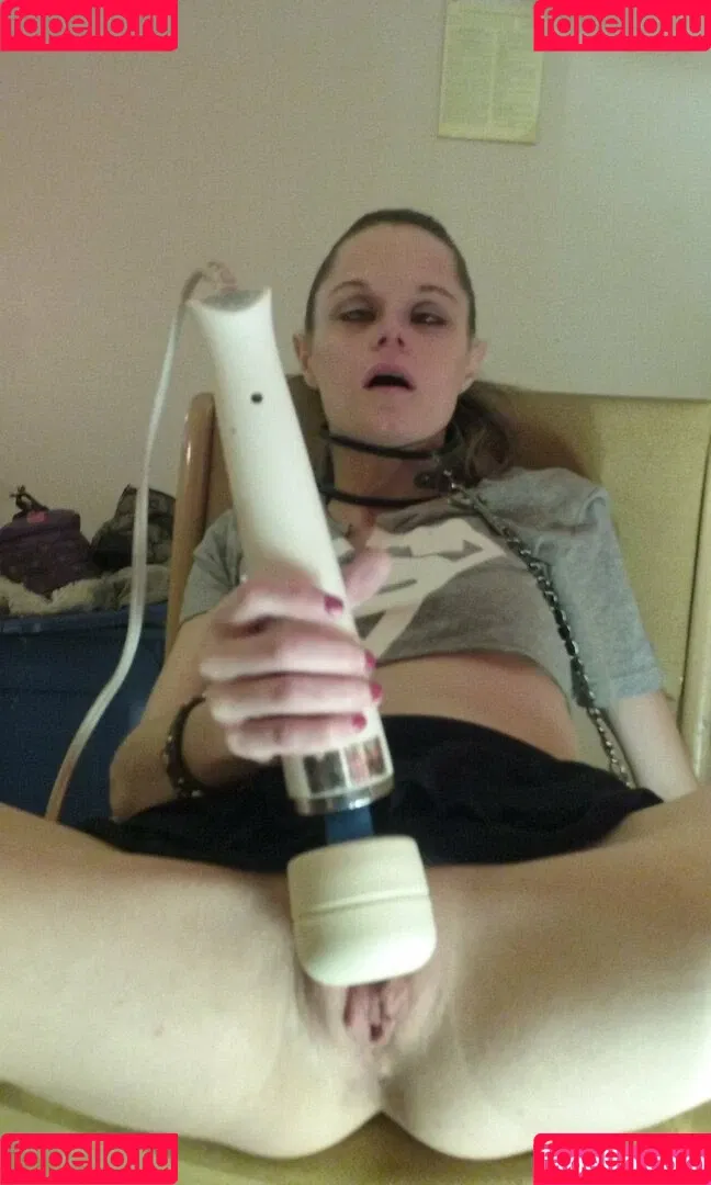 PhoebeXXXLynnXX Onlyfans Photo Gallery 