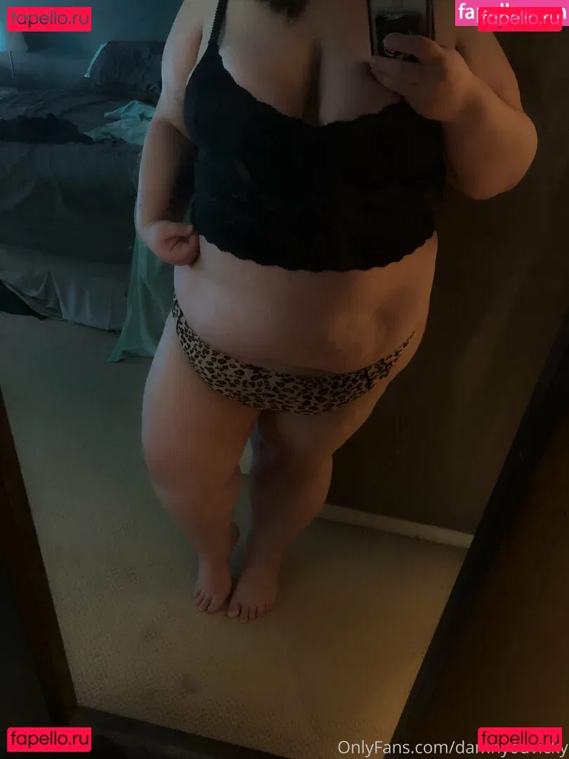 damnyouvicky Onlyfans Photo Gallery 