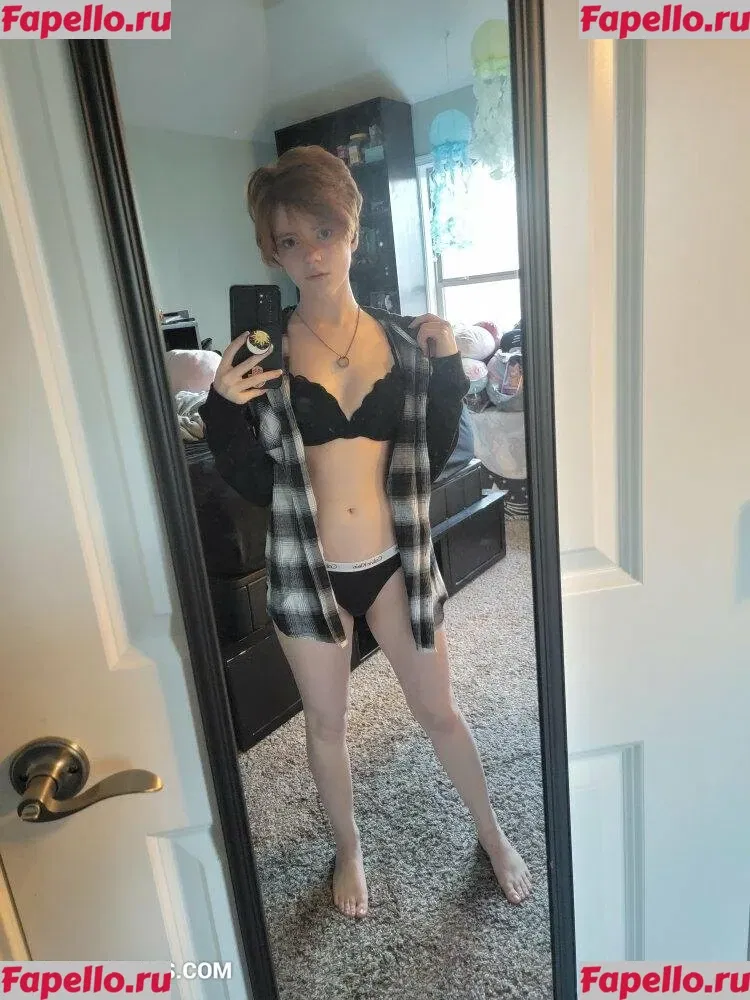 Willow.Trie Onlyfans Photo Gallery 