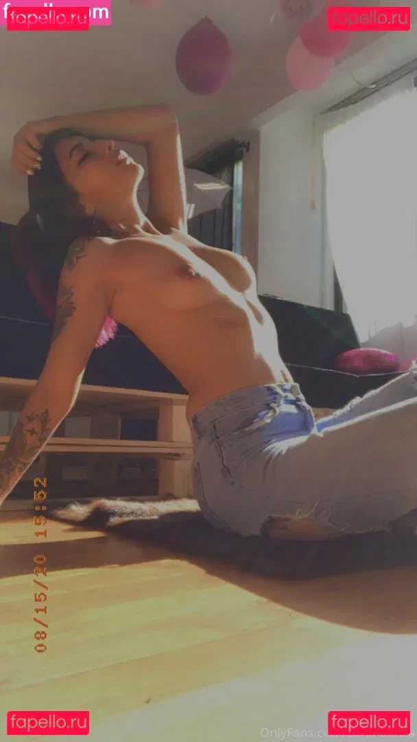 sunmoonlia Onlyfans Photo Gallery 